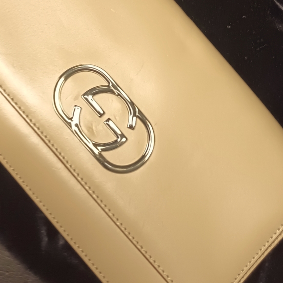 GUCCI Tom Ford Vintage Light Beige Leather Handbag, 2002 Collection - Picture 4 of 4